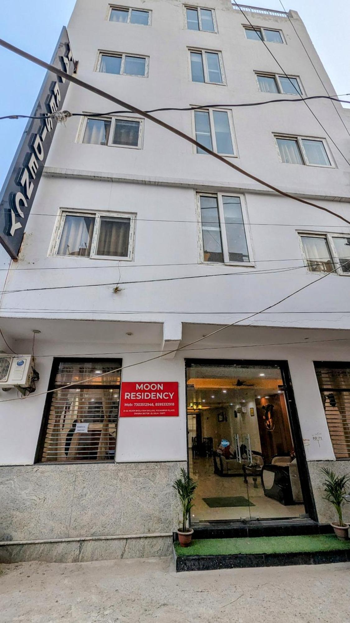 Hotel Moon Taj Near Yashobhoomi Convention Centre Delhi  Exterior photo