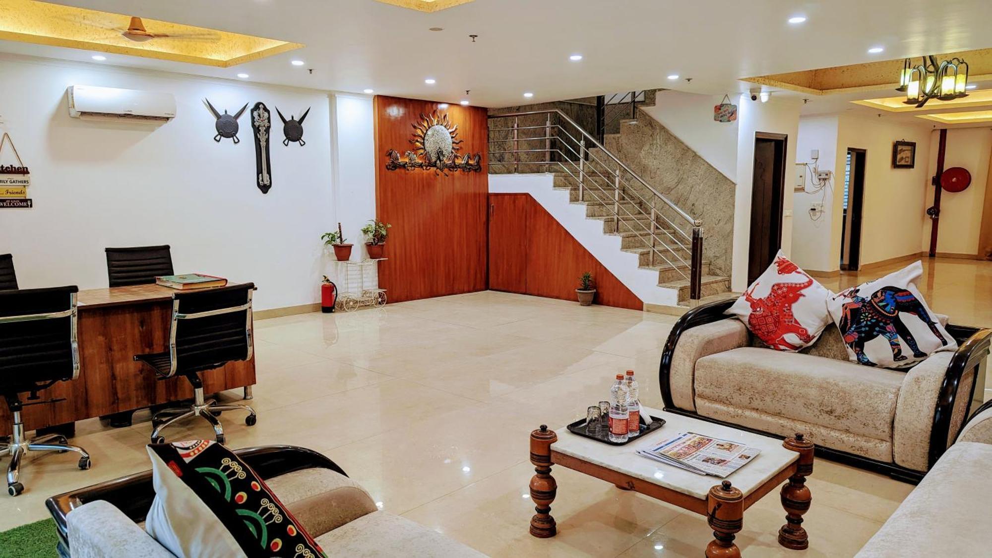 Hotel Moon Taj Near Yashobhoomi Convention Centre Delhi  Exterior photo