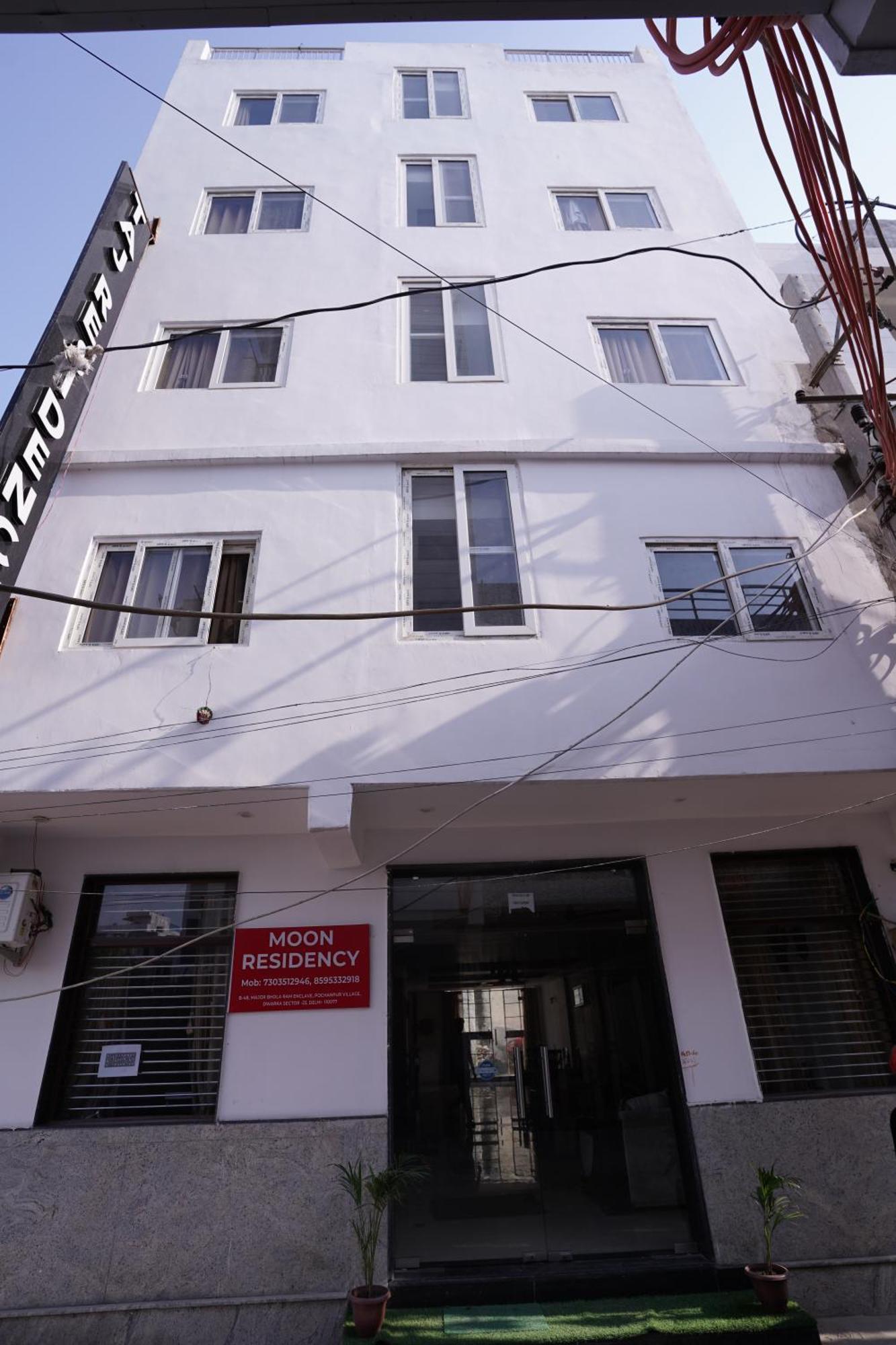 Hotel Moon Taj Near Yashobhoomi Convention Centre Delhi  Exterior photo